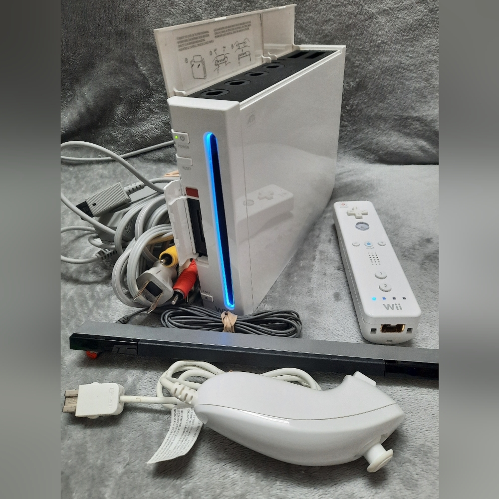 Nintendo Wii Console and controller TESTED